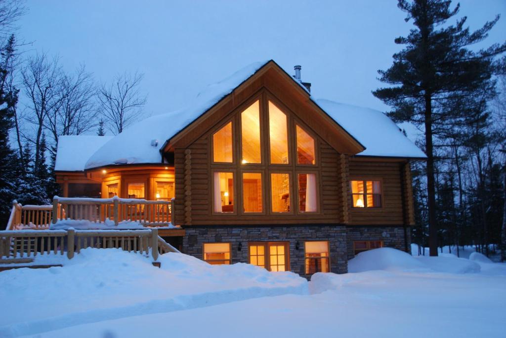 FIDDLER LAKE RESORT | ⋆⋆⋆⋆ | MILLE-ISLES, CANADA | SEASON DEALS FROM $448